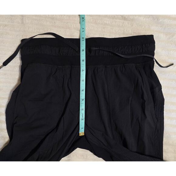 Lululemon Dance Studio Mid-Rise Crop 25" - Picture 10 of 13